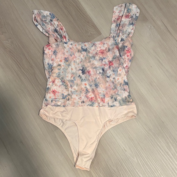 Lulus Floral Bodysuit Sz L NWT - Picture 6 of 7